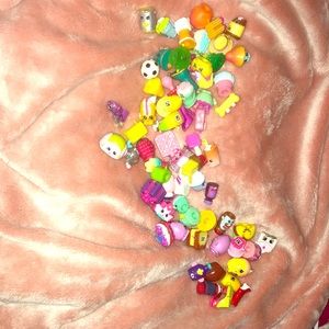 Shopkins and a pink bag
